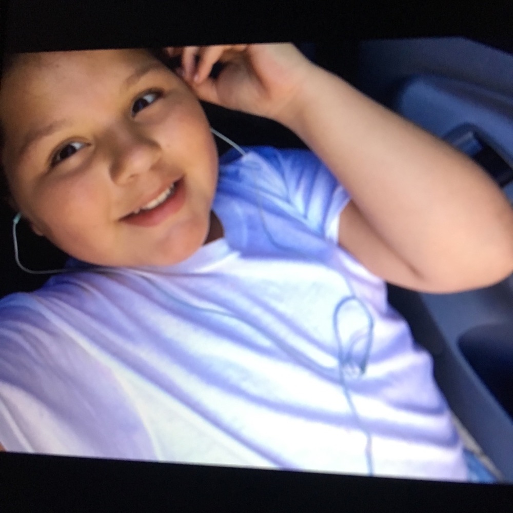 Meet your Posher, Cludia